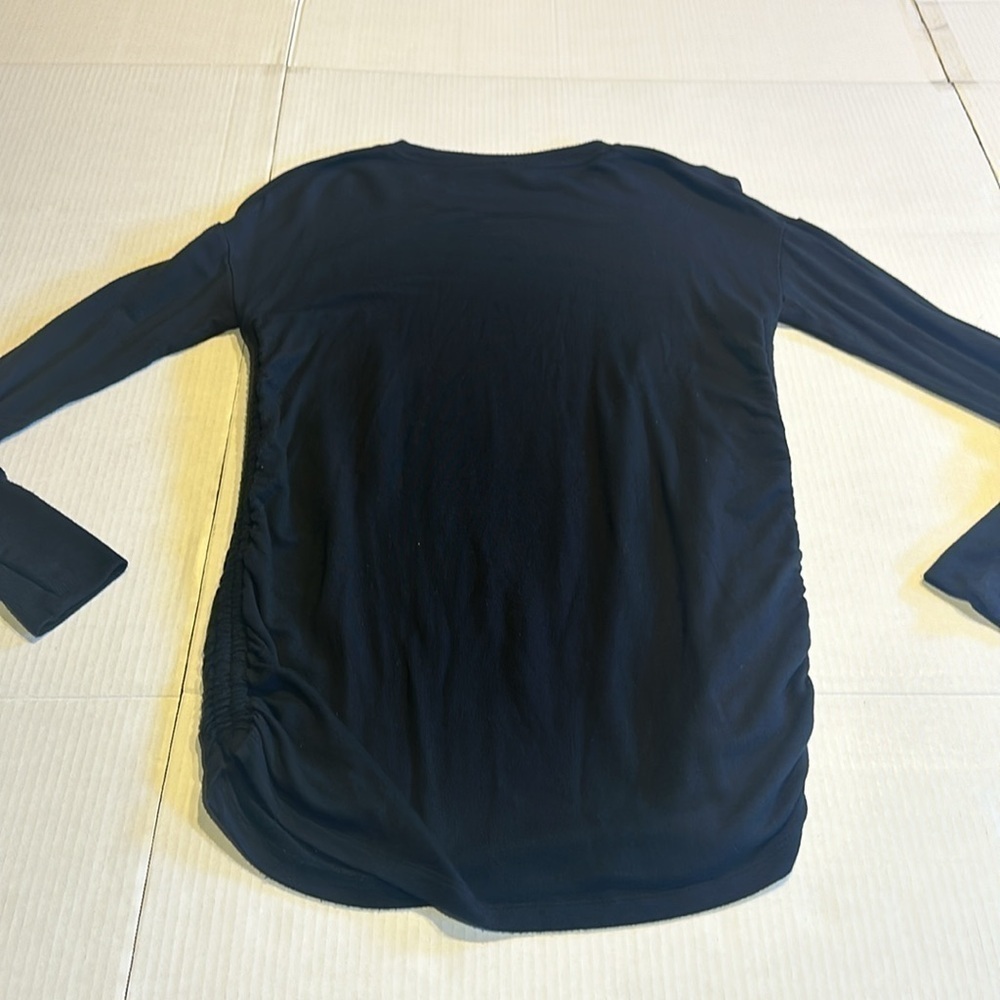 Athleta soft black long sleeve shirt w thumb holes side ruching relaxed fit - Picture 7 of 10